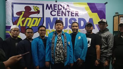 Ketua KNPI Kabupaten Tangerang, periode 2024-2027, Muhammad Yusuf Basnar saat konferensi pers. (Dok. Istimewa).