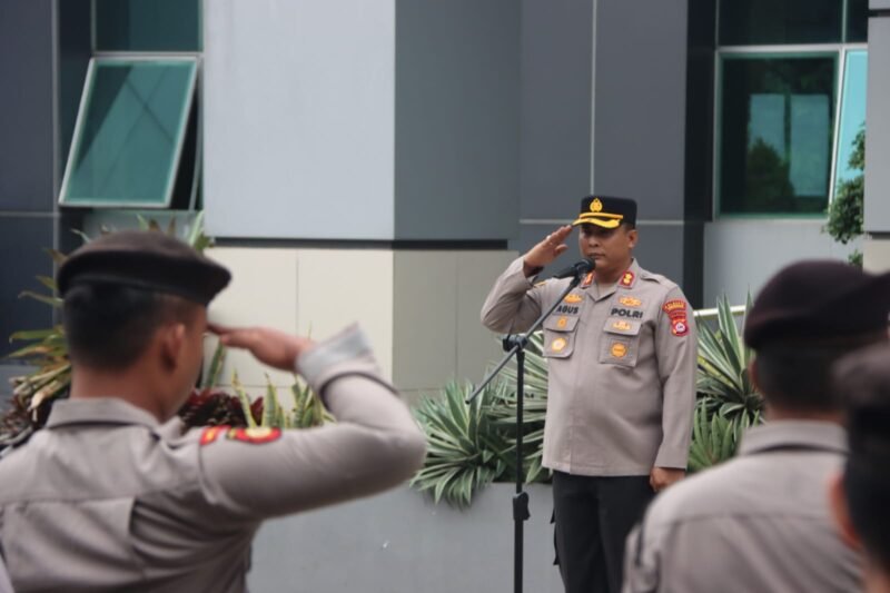 Wakapolresta Tangerang Pimpin Apel Pagi, Tekankan Tanggung Jawab dalam Bertugas 
(foto:istimewa/Suararealitas.co)