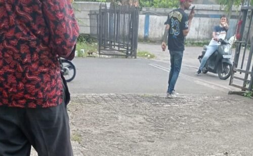 Gerombolan mata elang di Curug, Depok saat melakukan aksinya. (Foto: Istimewa).