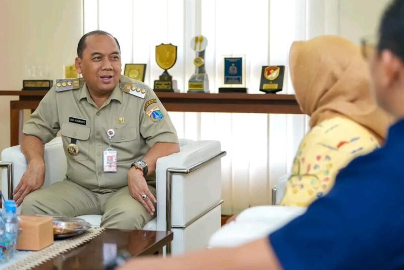 Pemerintah Kota (Pemkot) Jakarta Barat menerima audiensi BPJS kantor cabang Jakbar guna mendukung penuh perlindungan jaminan sosial bagi pekerja. (Foto: Istimewa).