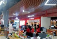 Sewaktu akan melakukan pembayaran di kasir happimart Cengkareng Jakarta barat (foto:Ekslusif:Suararealitas.co)