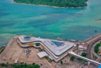 Mulai H-5 Lebaran, tarif tiket penyeberangan di Pelabuhan Eksekutif Merak disamakan dengan tarif reguler, guna mengurai kepadatan arus mudik 2025. (Foto: Istimewa).