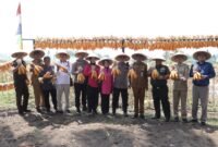 Polres Kebumen usai lakukan panen raya jagung secara serentak tahap II di Desa Tlogopragoto. (Foto: Istimewa).