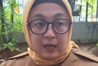 Wakil Bupati Tangerang, Intan Nurul Hikmah saat menginformasikan sanksi berupa tindak pidana ringan (Tipiring) hingga denda Rp500.000 kepada oknum warga yang buang sampah sembarangan. (Foto: Istimewa).