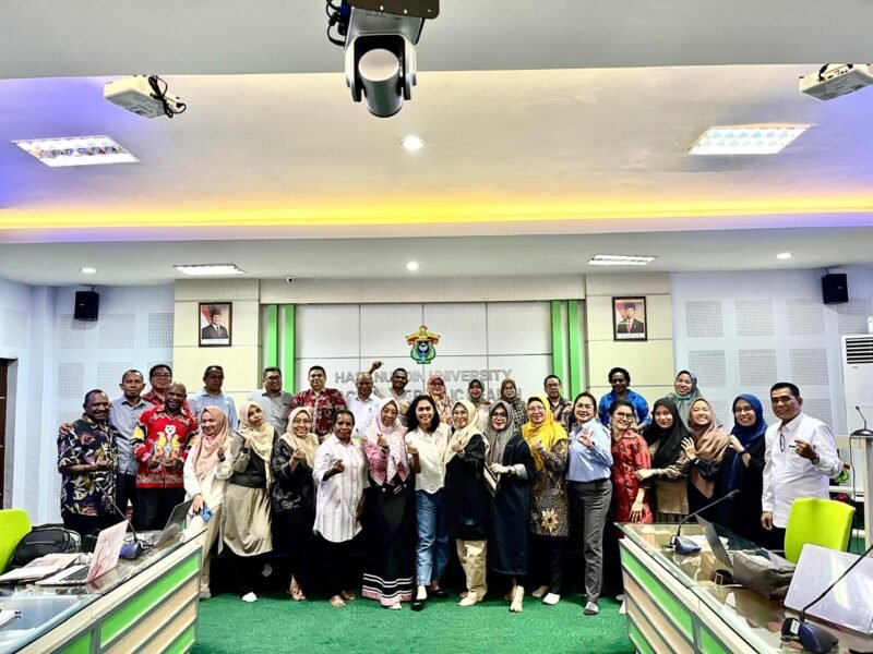 Tim penulis mahasiswa program Doktor FKM UNHAS. (Foto: news.devilo.co).