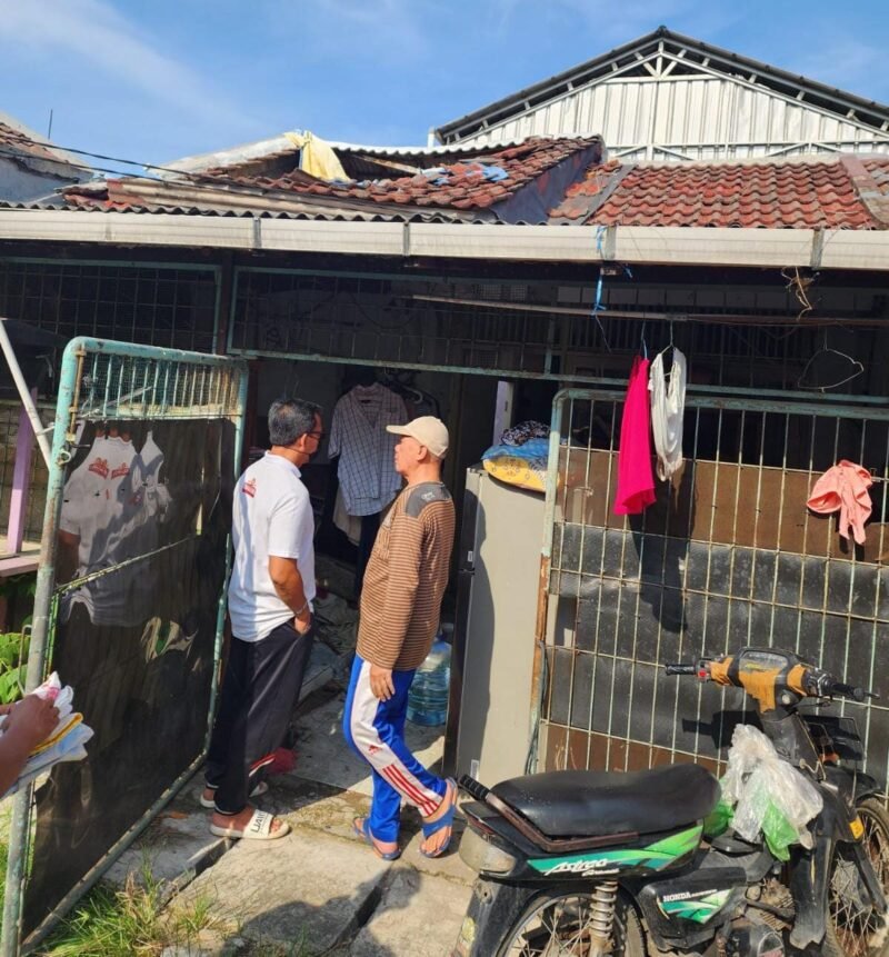 Program bedah rumah untuk seorang warga yang tercatat atas nama Anita Novianti beralamat di Villa Tangerang Indah Blok LB4/4 Kelurahan Gebang Raya Kecamatan Periuk Kota Tangerang,