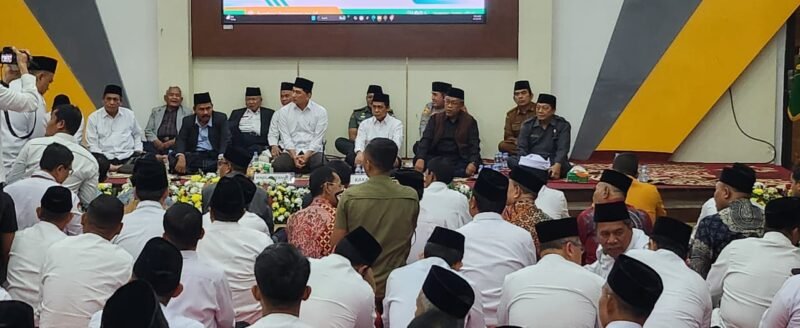 Kamenag Provinsi Banten Dr.  H. Amrullah M.Si, Wakil Gubernur Banten, Dr. Raden Ahmad Dimyati Natukusuma, Ketua Umum MUI Provinsi Banten Dr. KH. Bazari Syam, Mpd. Ketua Baznas Provinsi Banten Prop. Dr. H. Wawan Wahyudin, Ketua FKUB Dr. H. Muhamad Romli, M. Hum. Ketua Pengadilan Agama Provinsi Banten Dr. H. Yusuf Buhari SH. Msi. Danrem 06/Maulana Yusuf yang di wakili Kaserm Kolonel Inf Safannudin, Kapolda Banten