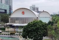 POTRET - pengusaha lapangan padel di Jalan Puri Ayu Blok T.7 Kav No. 1-2 RT 002 RW 002 Kelurahan Kembangan Selatan, Kecamatan Kembangan, Jakarta Barat menganggap ultimatum Gubernur DKI, Pramono Anung pepesan kosong. (Foto: Istimewa).